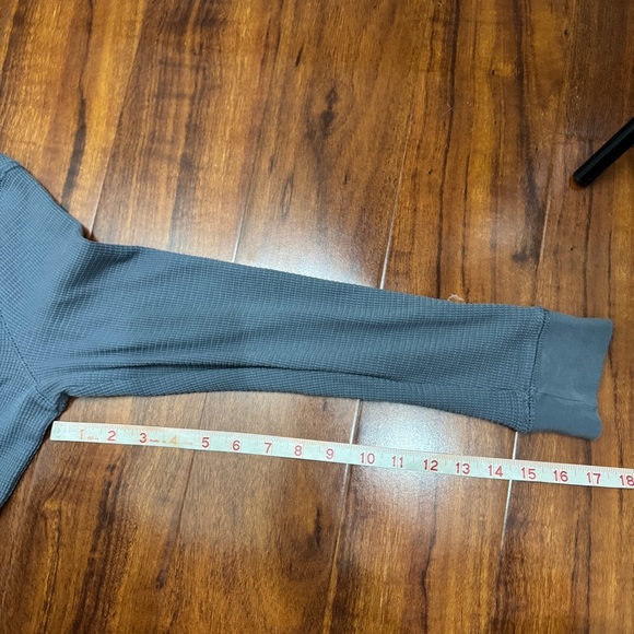 Hm Slim Fit Thermal Shirt Size Medium - Picture 9 of 9